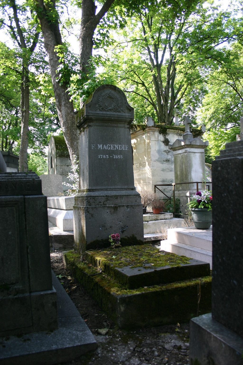 Francois Magendie's tomb, Pere Lachaise Cemetery, Paris (2).JPG